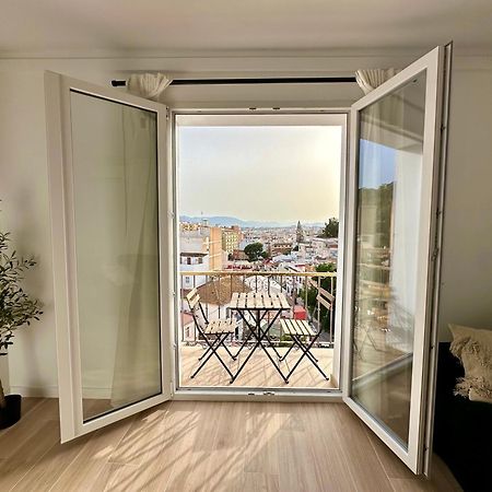 Atico Con Solarium Y Bbq Cerca Del Centro 6 Pax Apartment Malaga Exterior photo