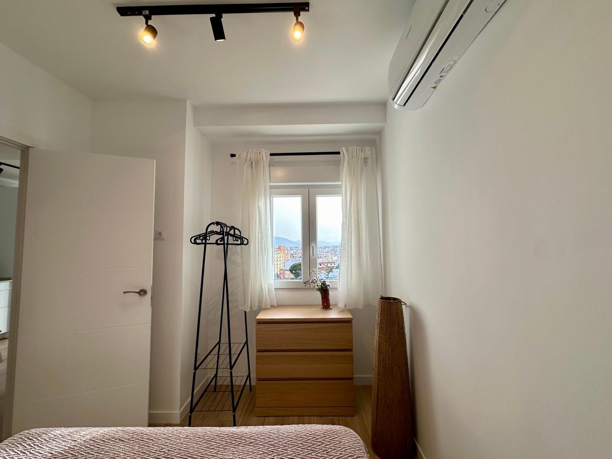 Atico Con Solarium Y Bbq Cerca Del Centro 6 Pax Apartment Malaga Exterior photo