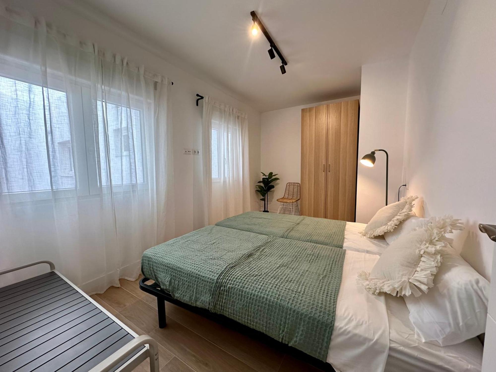 Atico Con Solarium Y Bbq Cerca Del Centro 6 Pax Apartment Malaga Exterior photo